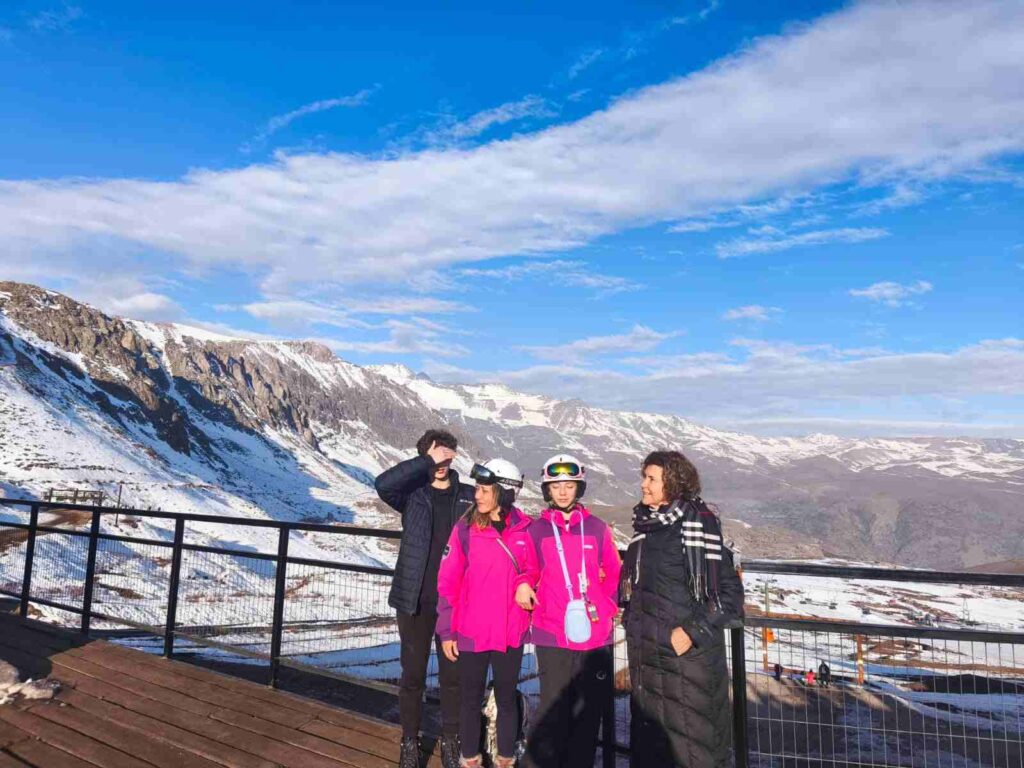 Familia en Valle nevado